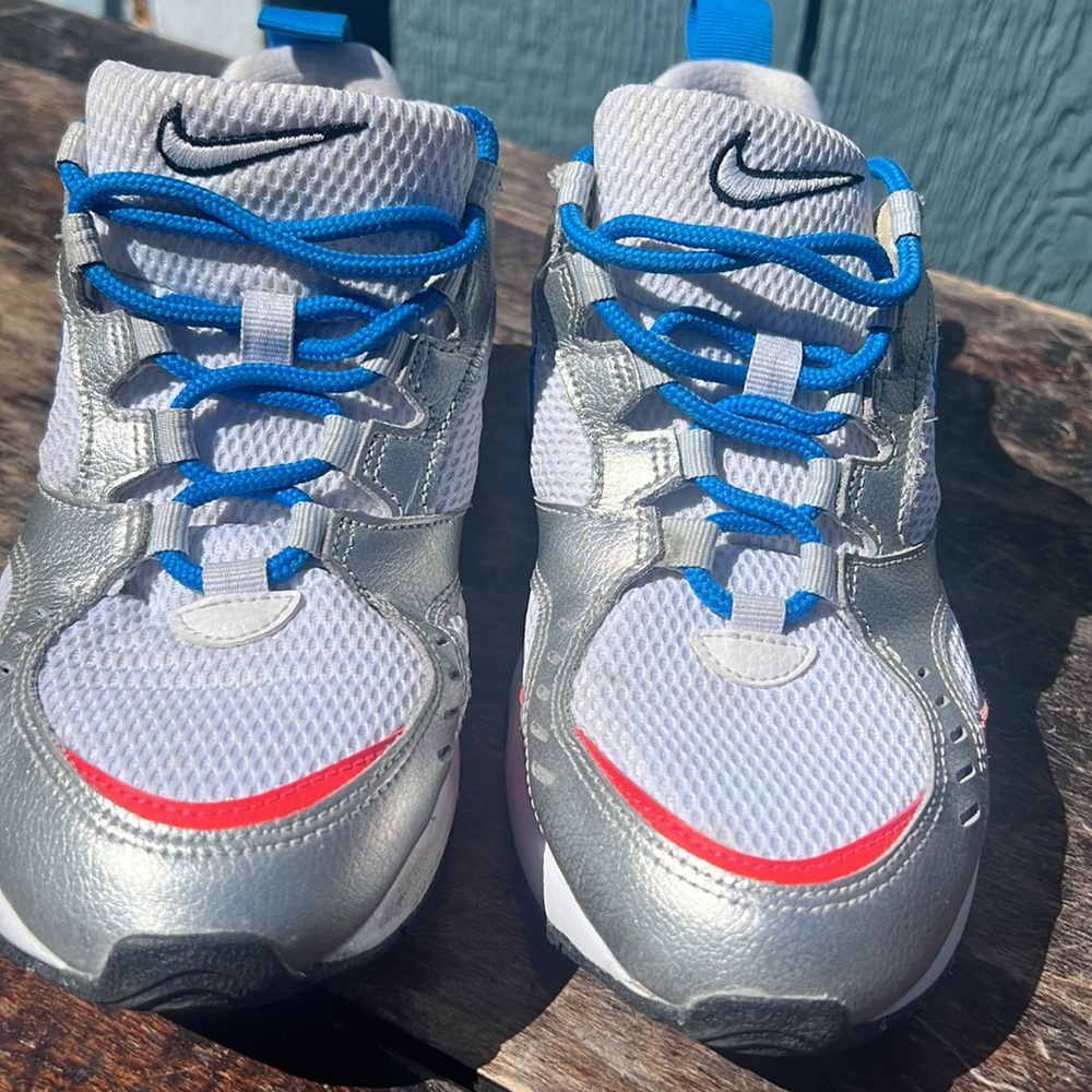 Nike Air “Heights” lightweight running shoes all day everyday comfort clean sz 8 - Picture 2 of 11